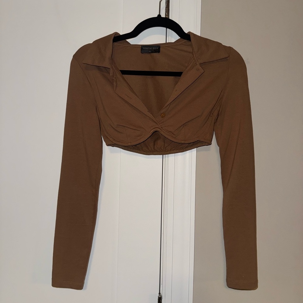 White Fox Boutique Brown Cropped Long-Sleeve Twist-Front Top